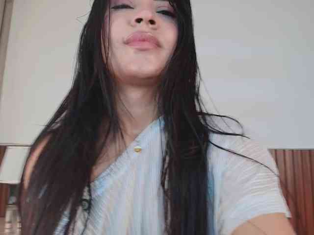Modelo: Blommlunaa