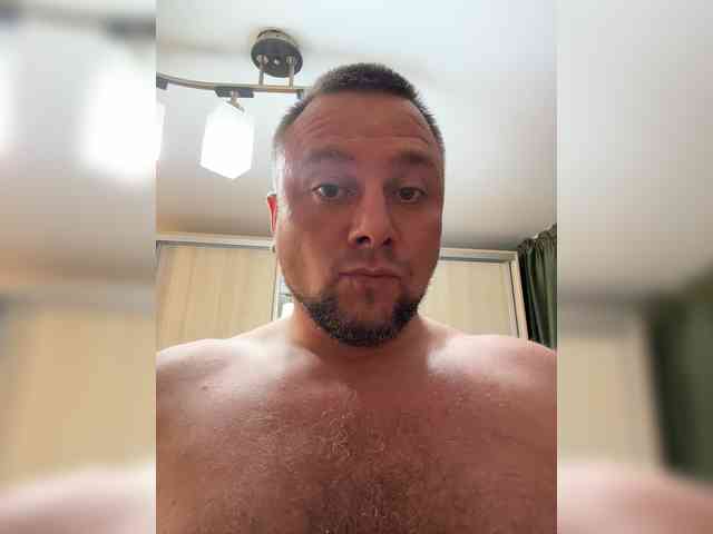 GloryHoleW Live Webcam on BongaCams