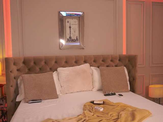 FrancescaDante live cam on BongaCams