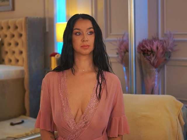 FrancescaDante live cam on BongaCams