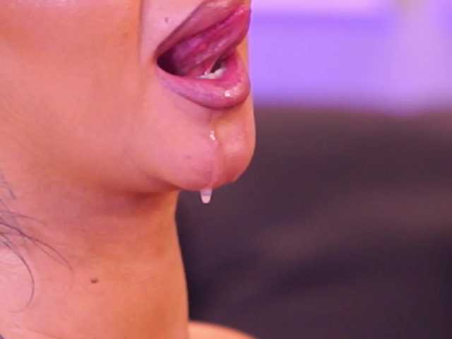 FrancescaDante live cam on BongaCams
