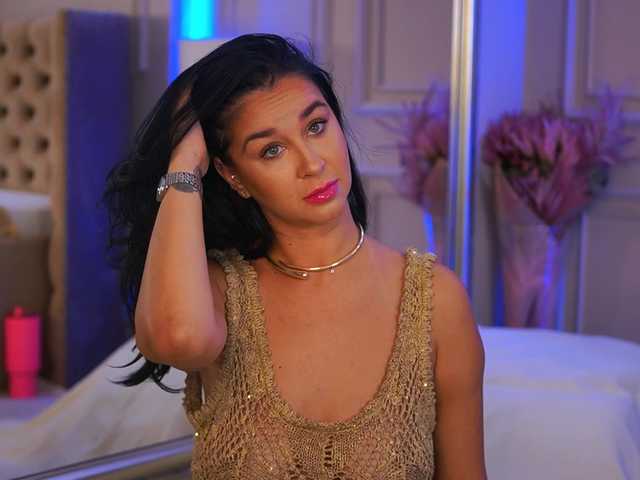 FrancescaDante live cam on BongaCams