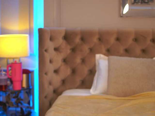 FrancescaDante live webcam show