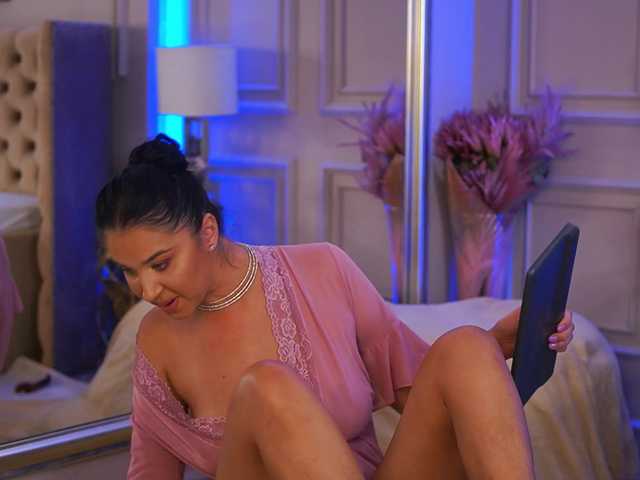 FrancescaDante live cam on BongaCams