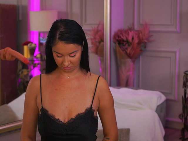 FrancescaDante live cam on BongaCams