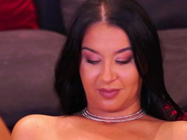 FrancescaDante live cam on BongaCams