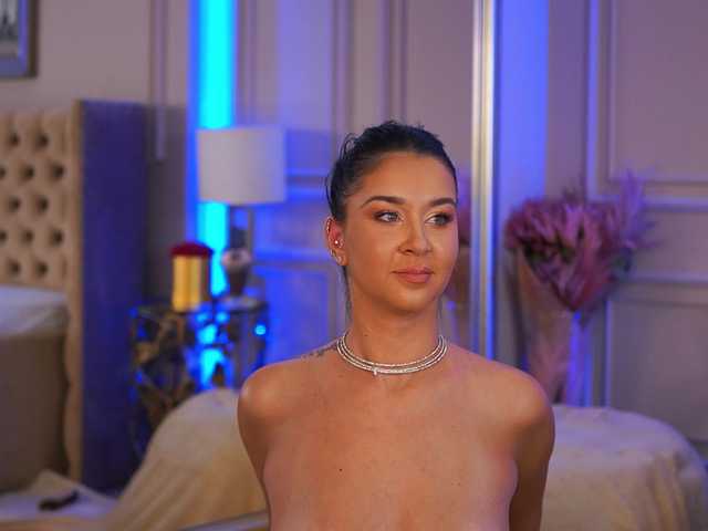 FrancescaDante live cam on BongaCams