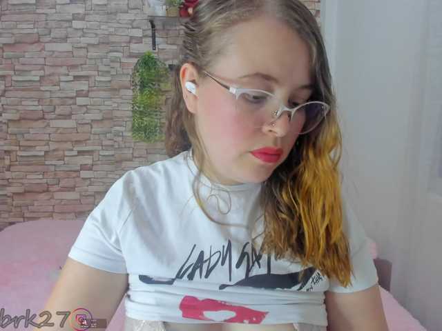 zoe-brk live webcam show