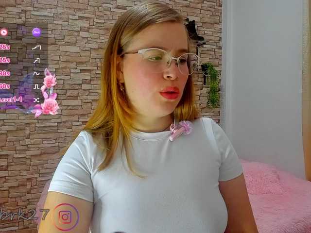 zoe-brk — live female cam