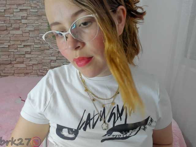 zoe-brk live webcam show