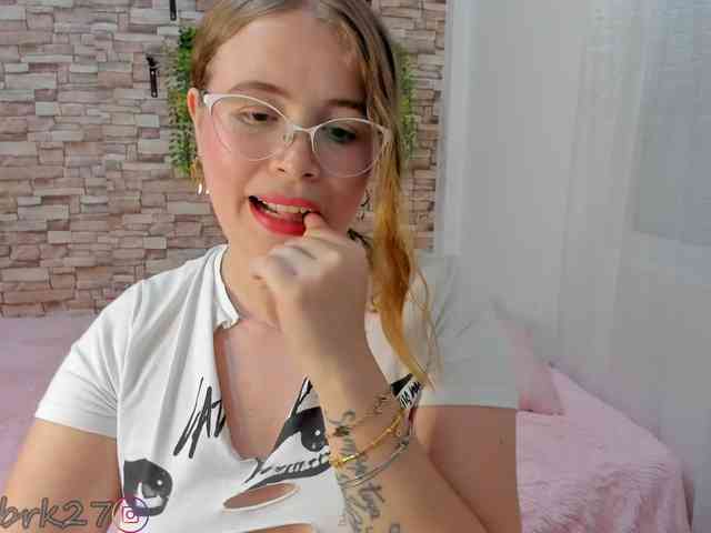 zoe-brk webcam
