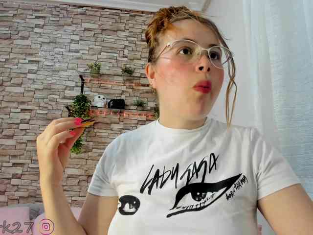 zoe-brk webcam