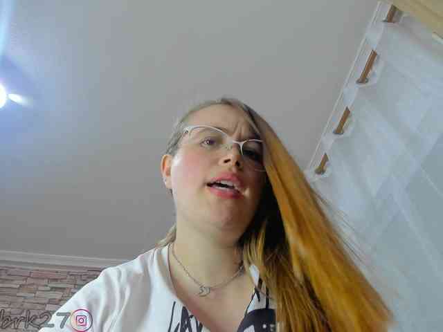 zoe-brk webcam