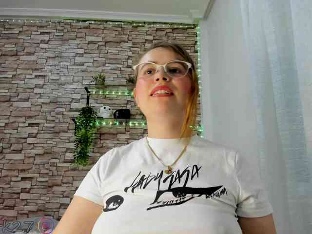 zoe-brk webcam
