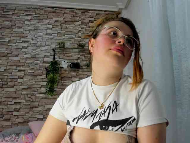 zoe-brk webcam