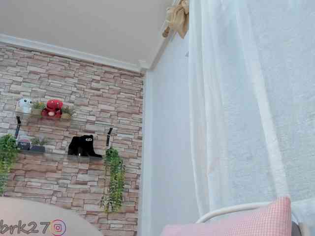 zoe-brk webcam