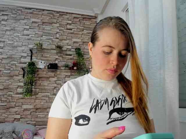 zoe-brk webcam