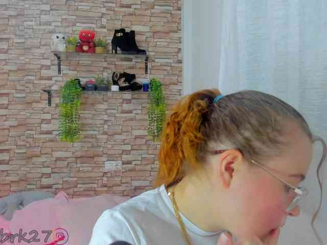 zoe-brk webcam
