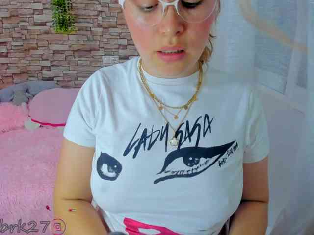 zoe-brk webcam
