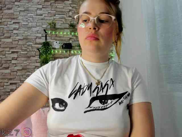 zoe-brk webcam