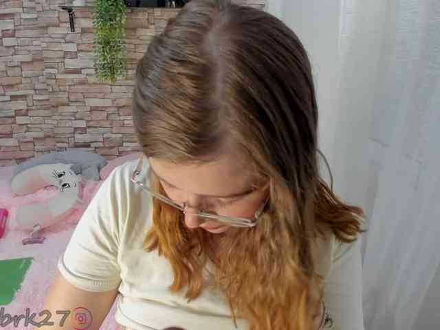 zoe-brk webcam