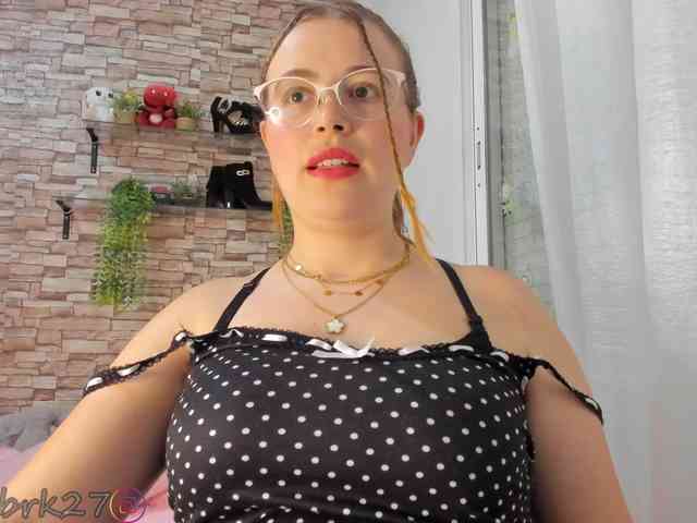 zoe-brk webcam