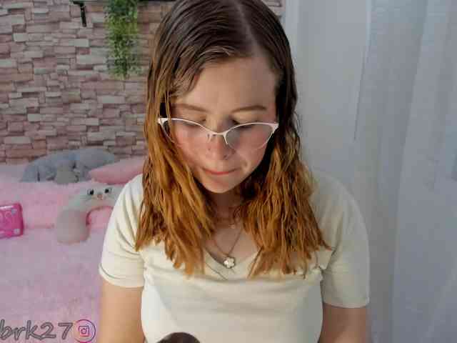 zoe-brk webcam