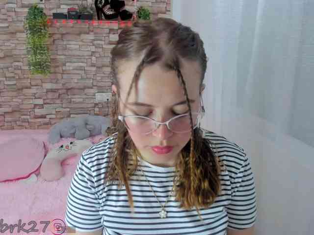 zoe-brk webcam