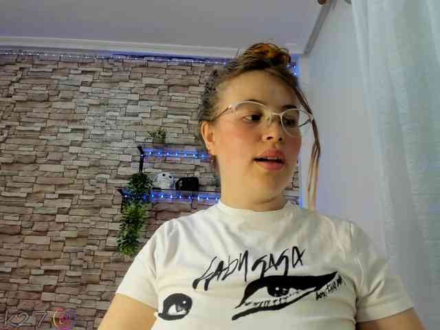 zoe-brk webcam