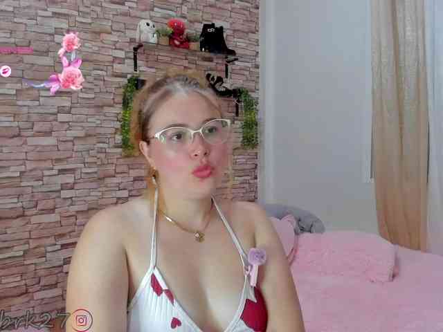zoe-brk webcam