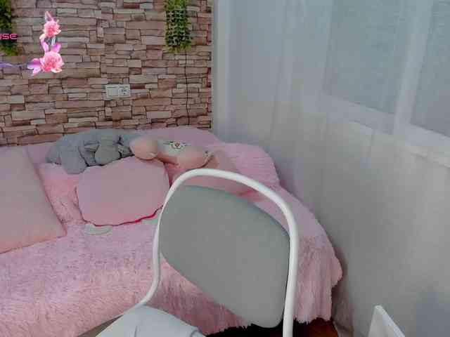 zoe-brk webcam