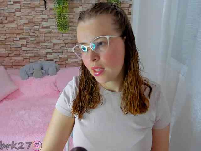 zoe-brk webcam