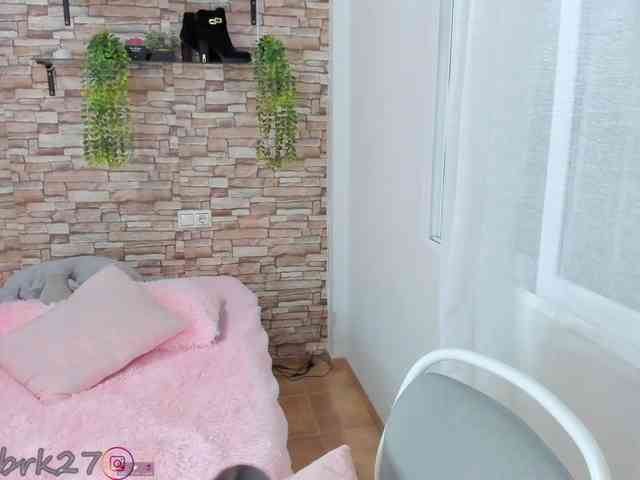 zoe-brk webcam