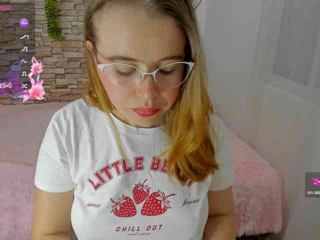 zoe-brk webcam
