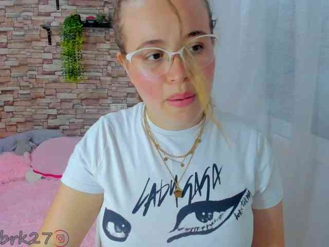 zoe-brk webcam