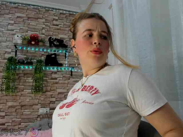 zoe-brk webcam