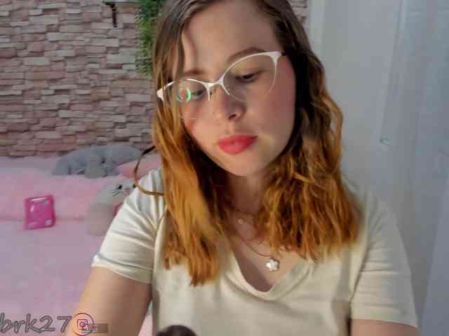 zoe-brk webcam