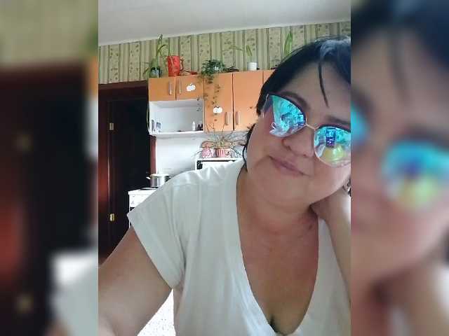 Tanya19722 live cam on BongaCams