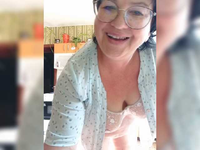 Tanya19722 live cam on BongaCams