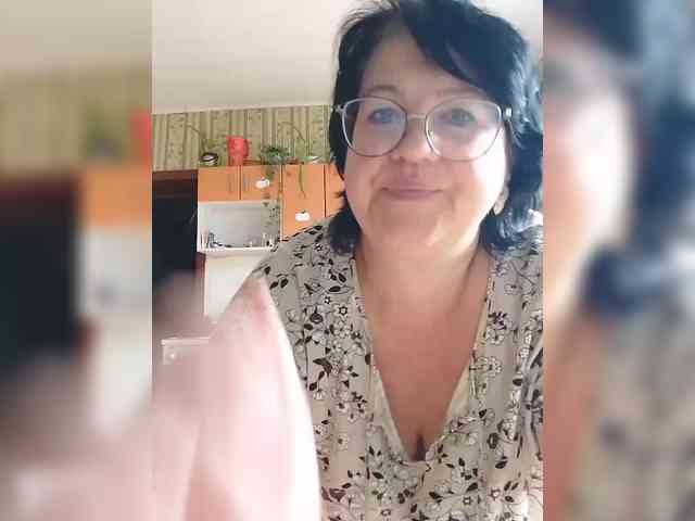 Tanya19722 live female cam on bongacams
