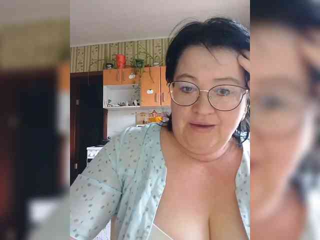 Tanya19722 live female cam on bongacams