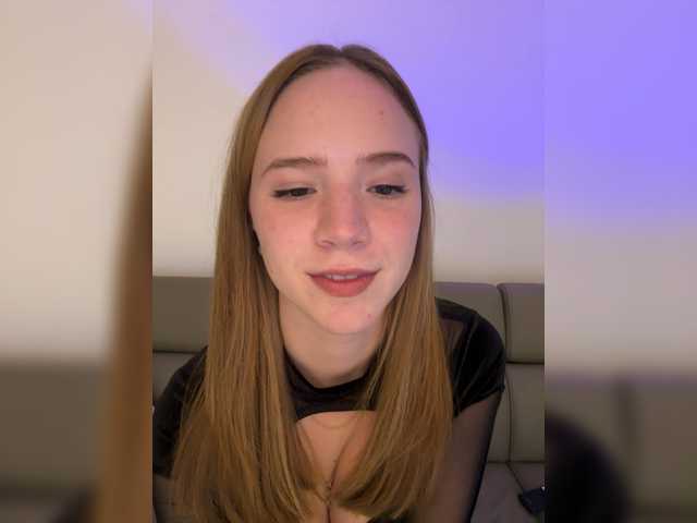 CatrineDeMeow live cam on BongaCams