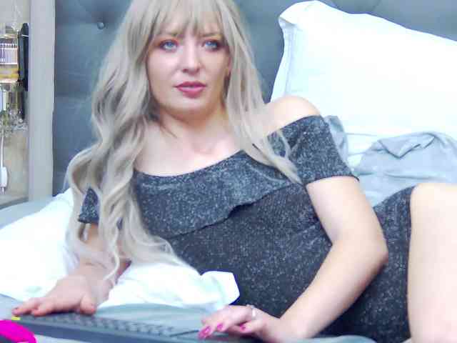 RosemaryGrey webcam