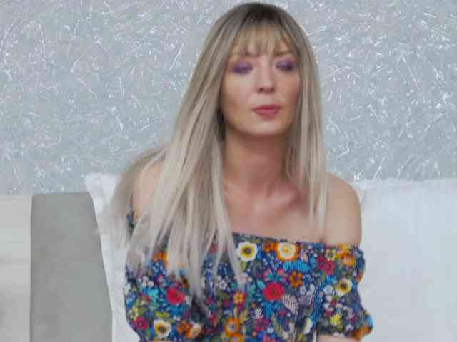 RosemaryGrey webcam