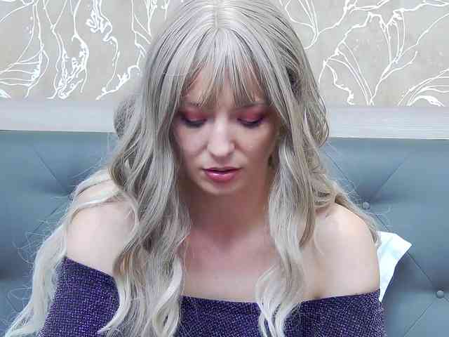 RosemaryGrey webcam