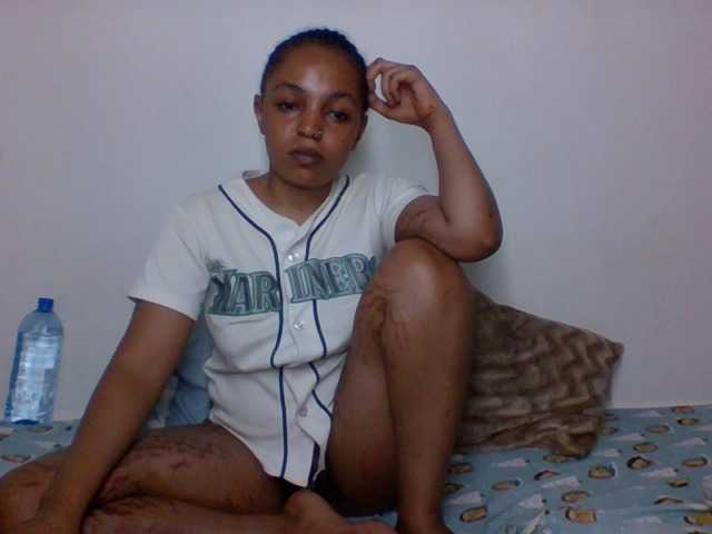 Candy011 live webcam show