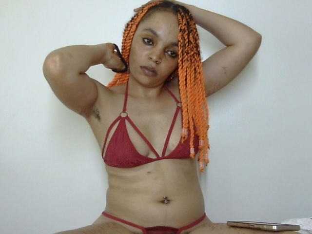 Ice-spice1 live cam on BongaCams