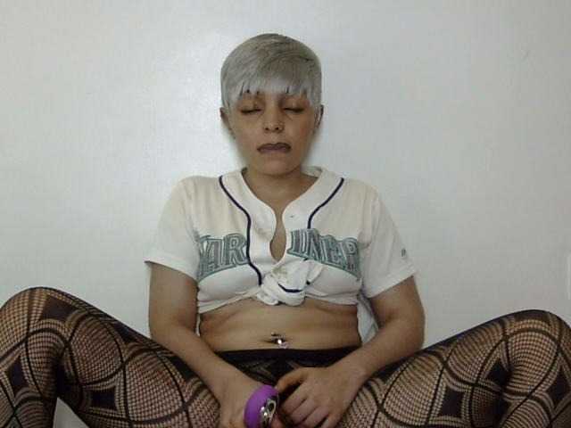 Ice-spice1 live cam on BongaCams