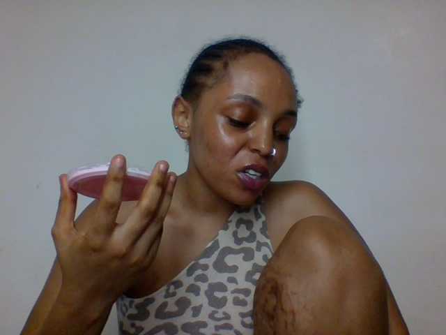 Ice-spice1 live cam on BongaCams