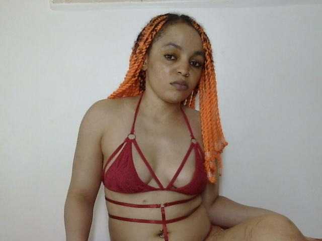 Ice-spice1 live cam on BongaCams